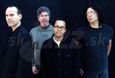 YELLOWJACKETS
