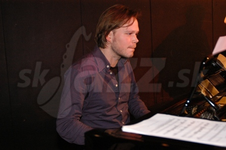 STEFAN BUSCH