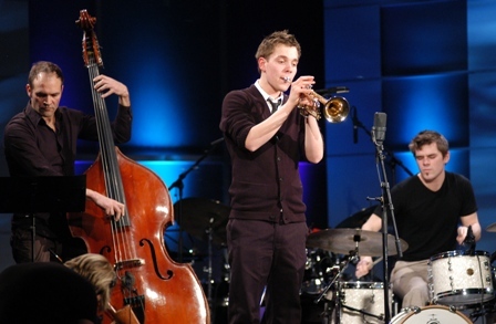 ROBERT+JULIAN+JONAS