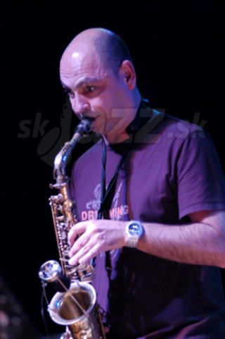  STEFAN HOLSTEIN