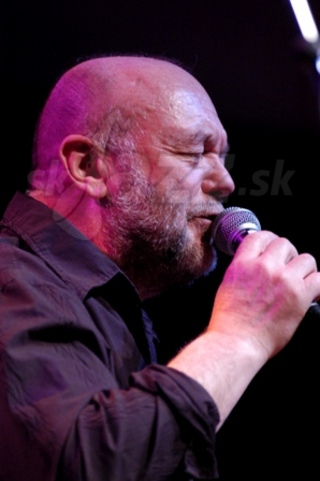  PETER LIPA