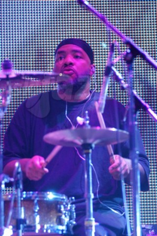 LARRY DARRELL