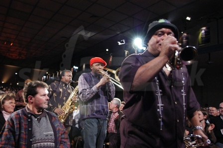  POCHOD DIRTY DOZEN BRASS BAND