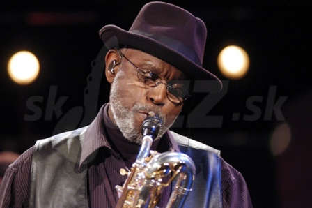 ROGER LEWIS