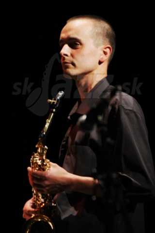  ADRIAN HARVAN 