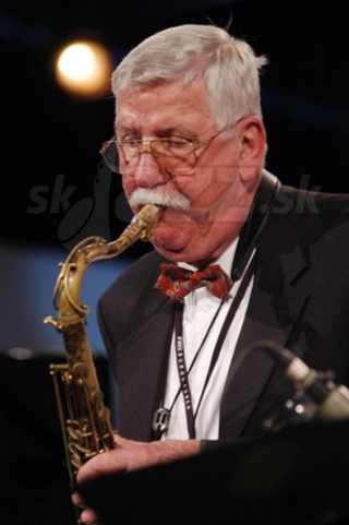 GUSTL MAYER