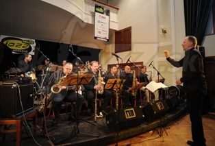 BIG BAND