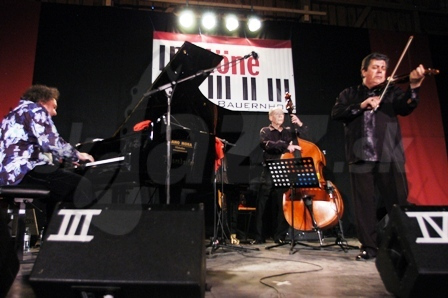  LEONID PTASHKA TRIO