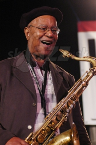 ARI BROWN