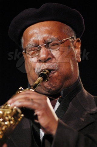  ARI