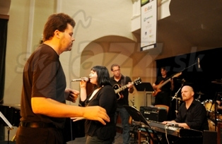  F - DUR JAZZBAND