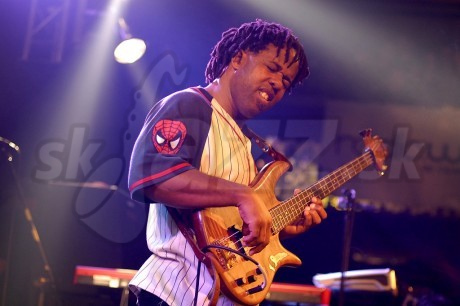 VICTOR WOOTEN