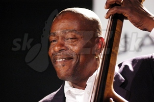  CURTIS LUNDY