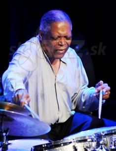  BILLY