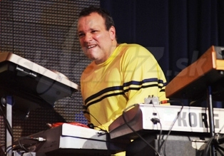  FEDERICO GONZALES PENA