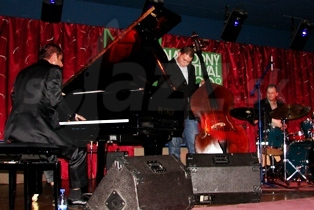  BAND