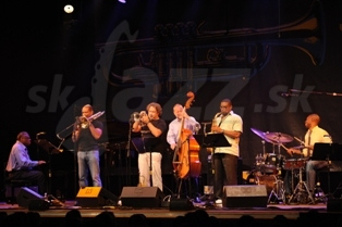 DAVE HOLLAND SEXTET