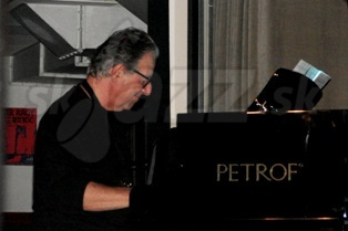  FRITZ PAUER