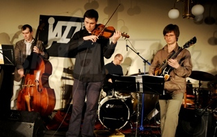  MATEUSZ SMOCZYNSKI QUINTET