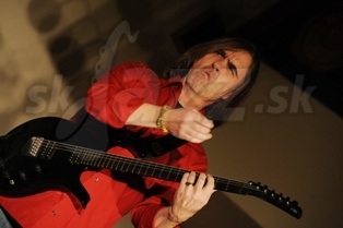  DEAN BROWN 